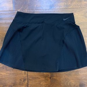 New Nike dri-fit black tennis skirt (small)